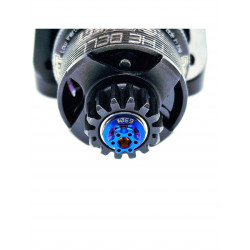 Titanium clutch retainer screw